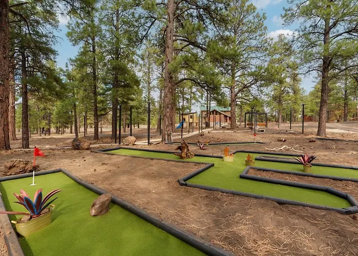 Sleeps 34 Indoor Pickleball Hot Tub & Sauna *