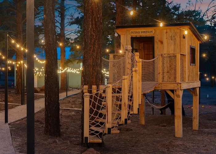Sleeps 34 Indoor Pickleball Hot Tub & Sauna Country house *