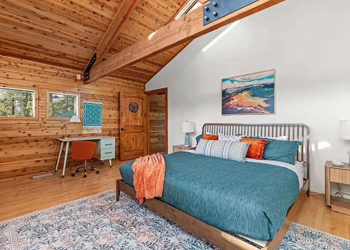 Sleeps 34 Indoor Pickleball Hot Tub & Sauna
