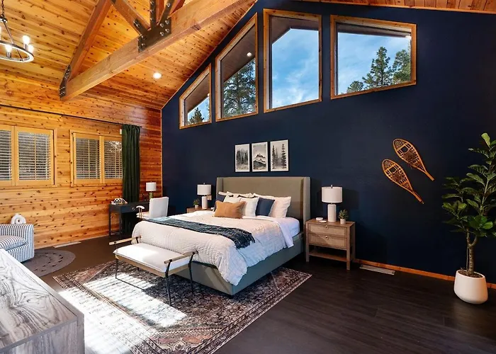 Sleeps 34 Indoor Pickleball Hot Tub & Sauna Country house *