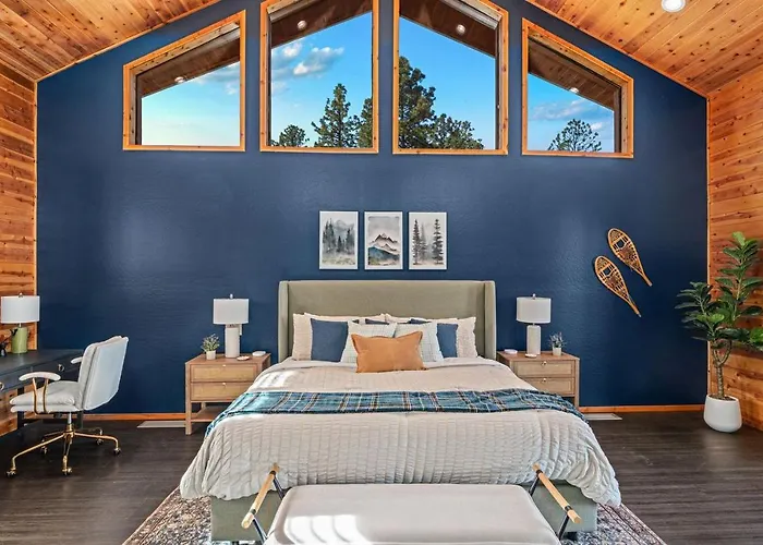 Sleeps 34 Indoor Pickleball Hot Tub & Sauna Country house *