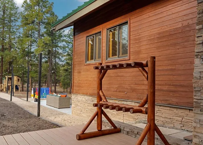Sleeps 34 Indoor Pickleball Hot Tub & Sauna Country house Flagstaff