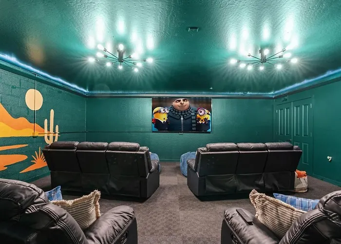 Sleeps 34 Indoor Pickleball Hot Tub & Sauna Country house Flagstaff