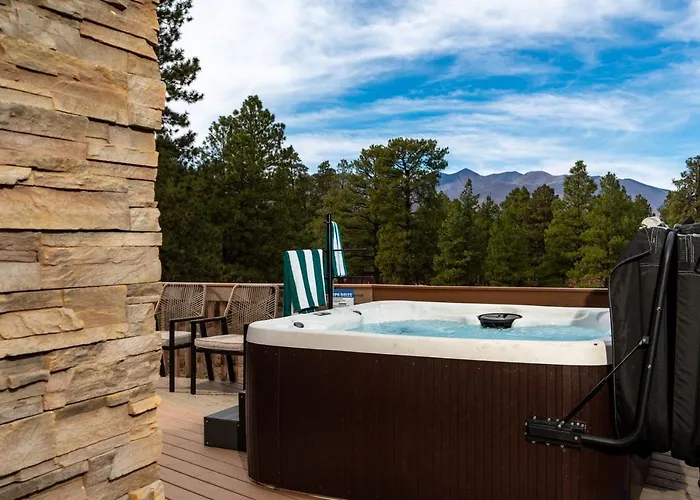 Sleeps 34 Indoor Pickleball Hot Tub & Sauna Flagstaff