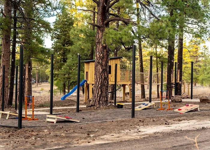 Sleeps 34 Indoor Pickleball Hot Tub & Sauna Country house Flagstaff